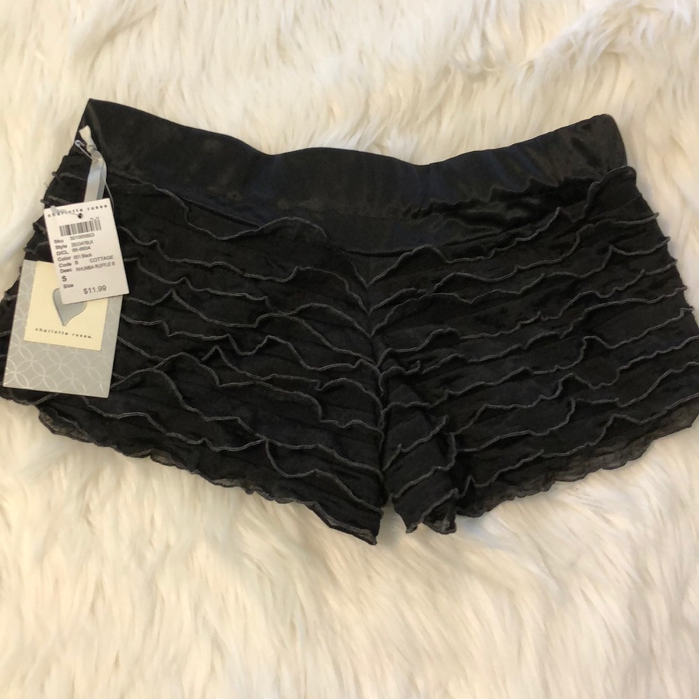 🔴SALES🔴 Charlotte Russe blk Ruffle short Sz S